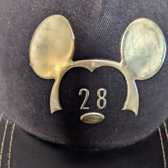 Disney parks hat mickey mouse 28 gold embossed cap strapback black - Picture 3 of 7